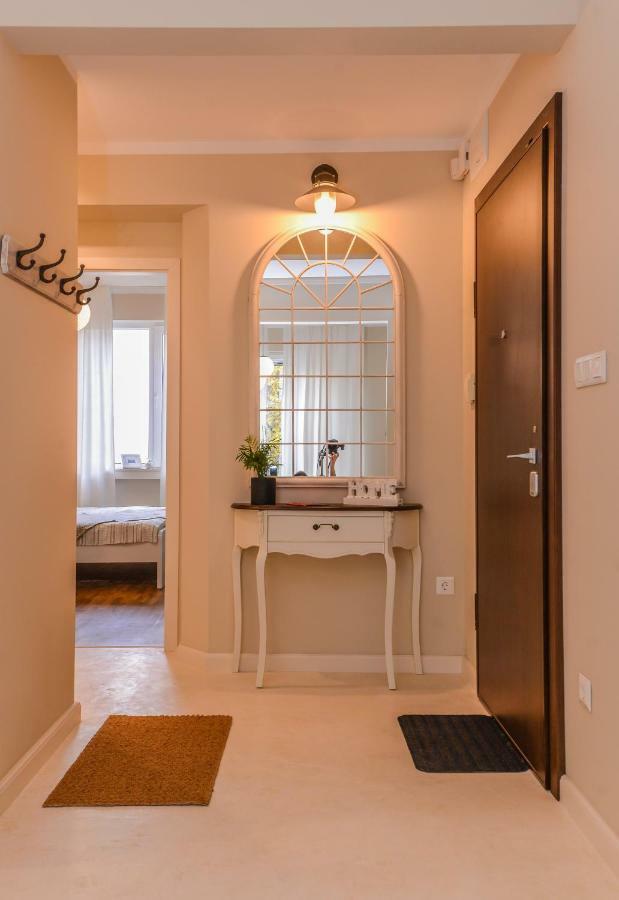 סופיה Cо́Coellie - Aesthetic 2Bd Apt Near National Palace By Flat Mаnager מראה חיצוני תמונה